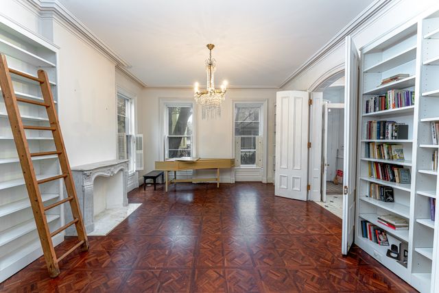 614 Chapel Street, New Haven, CT 06511