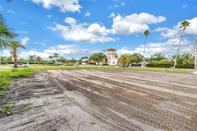515 SNELL ISLE BOULEVARD NE, St Petersburg, FL 33704