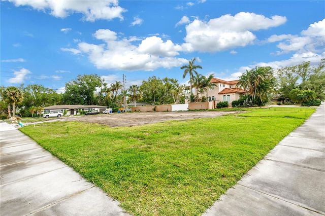 515 SNELL ISLE BOULEVARD NE, St Petersburg, FL 33704