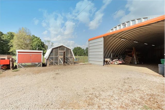 28605 E 239th Street, Harrisonville, MO 64701