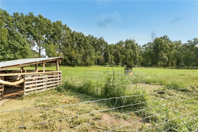 28605 E 239th Street, Harrisonville, MO 64701