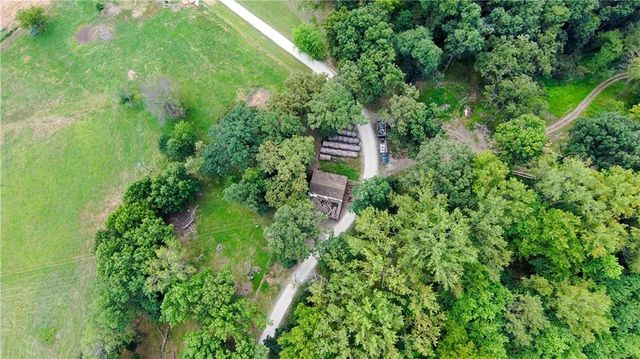 28605 E 239th Street, Harrisonville, MO 64701