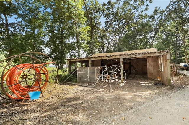 28605 E 239th Street, Harrisonville, MO 64701