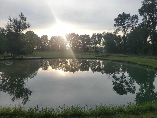 28605 E 239th Street, Harrisonville, MO 64701