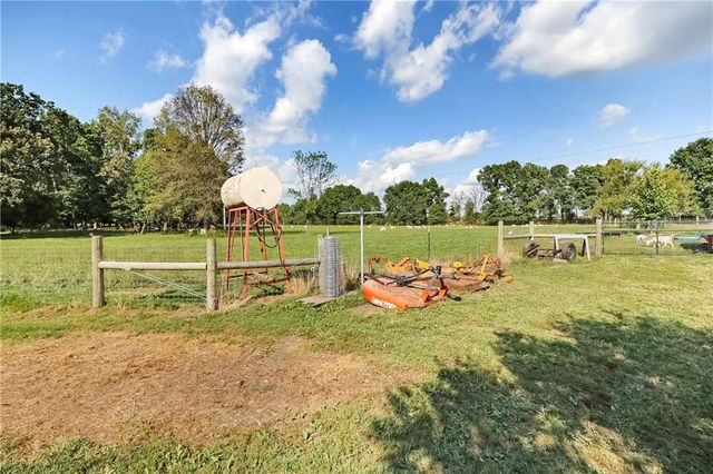 28605 E 239th Street, Harrisonville, MO 64701