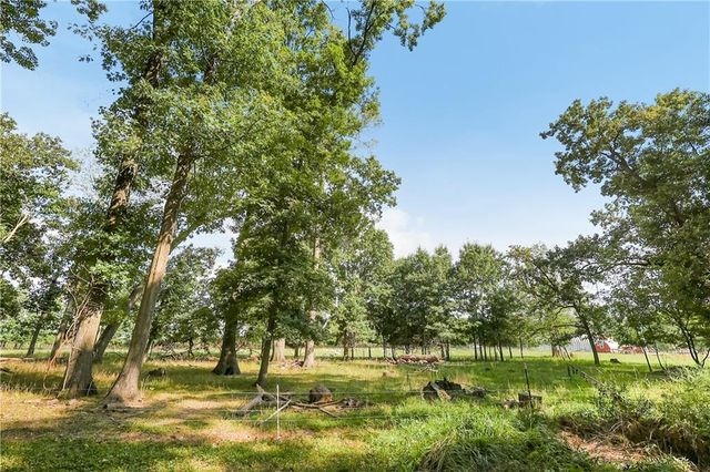 28605 E 239th Street, Harrisonville, MO 64701