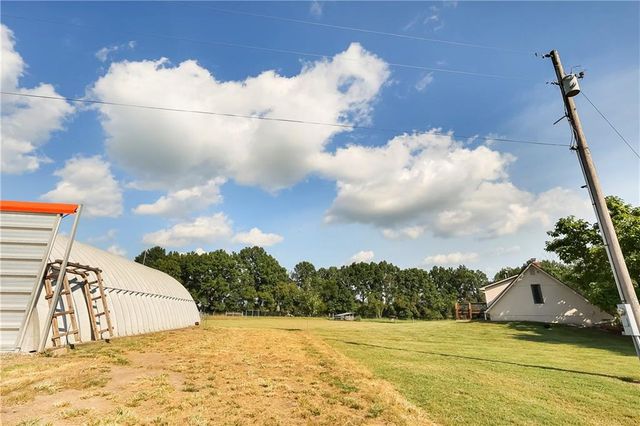 28605 E 239th Street, Harrisonville, MO 64701