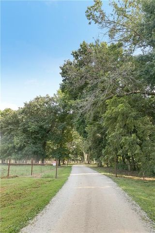 28605 E 239th Street, Harrisonville, MO 64701