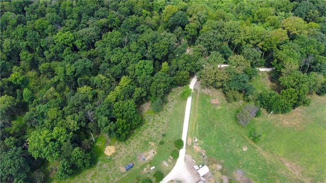 28605 E 239th Street, Harrisonville, MO 64701