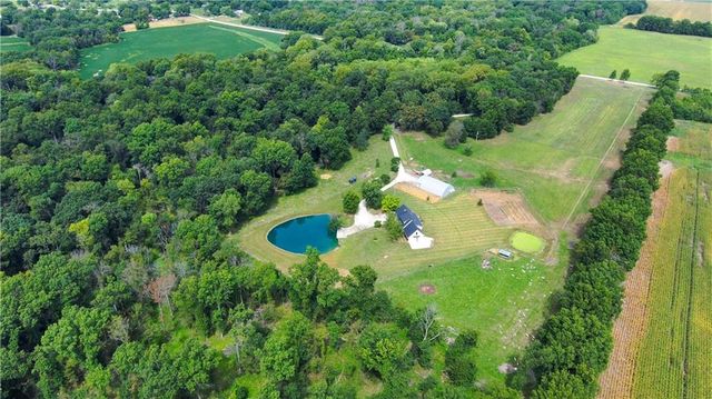 28605 E 239th Street, Harrisonville, MO 64701