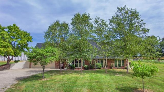 28605 E 239th Street, Harrisonville, MO 64701