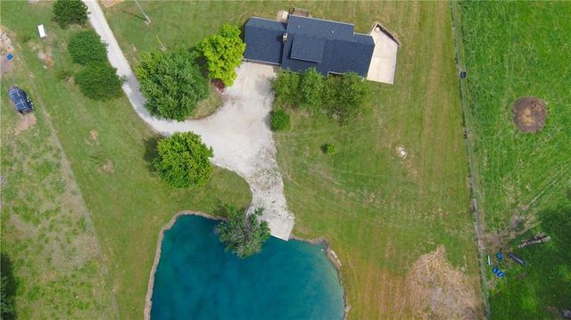 28605 E 239th Street, Harrisonville, MO 64701