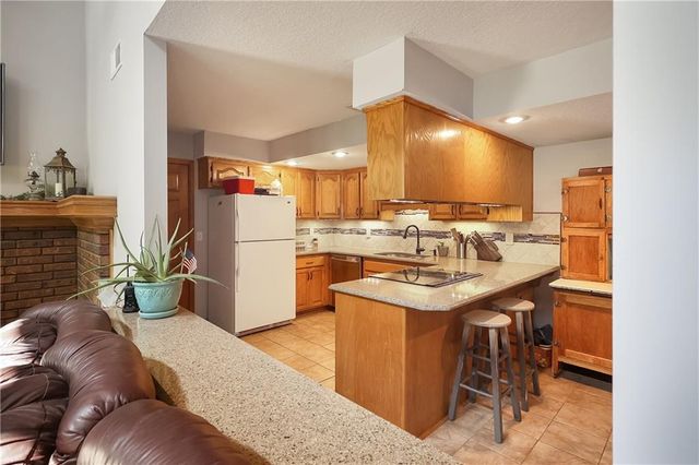 28605 E 239th Street, Harrisonville, MO 64701