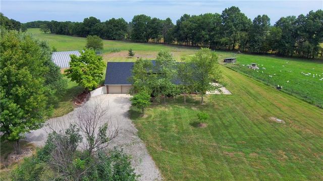 28605 E 239th Street, Harrisonville, MO 64701
