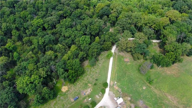 28605 E 239th Street, Harrisonville, MO 64701