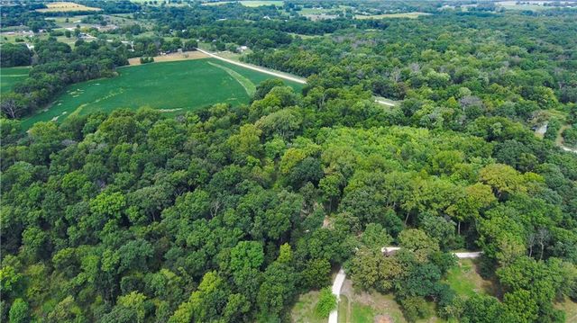 28605 E 239th Street, Harrisonville, MO 64701