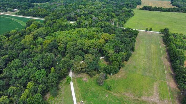 28605 E 239th Street, Harrisonville, MO 64701