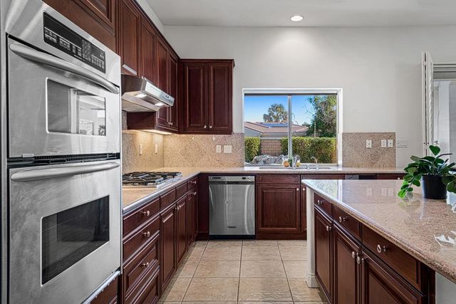 77 Clavel Court, Palm Desert, CA 92260