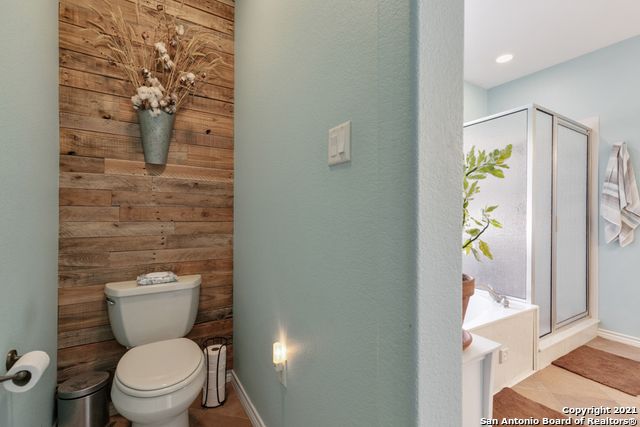 1057 LOMA VERDE DR, New Braunfels, TX 78130