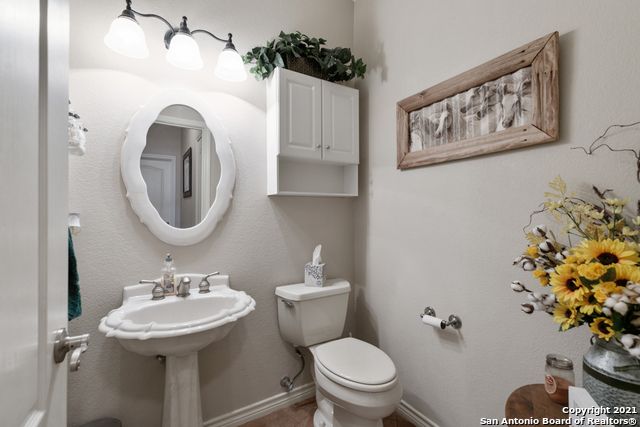 1057 LOMA VERDE DR, New Braunfels, TX 78130