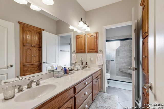 1057 LOMA VERDE DR, New Braunfels, TX 78130