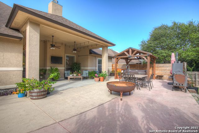 1057 LOMA VERDE DR, New Braunfels, TX 78130