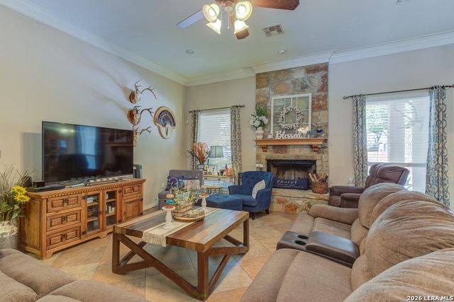 1057 LOMA VERDE DR, New Braunfels, TX 78130