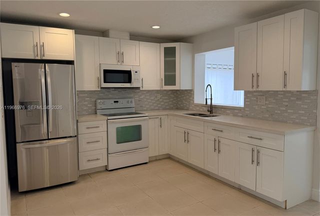 426 NW 134th Ct, Miami, FL 33182