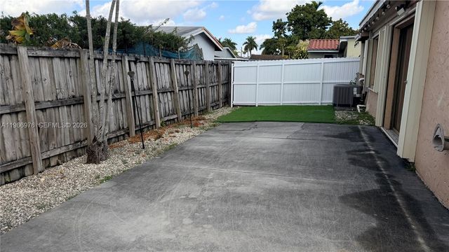 426 NW 134th Ct, Miami, FL 33182