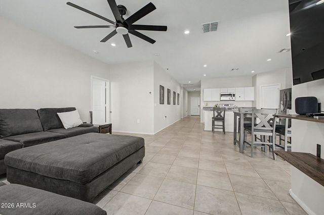 40 S CARLTON Avenue, Casa Grande, AZ 85122