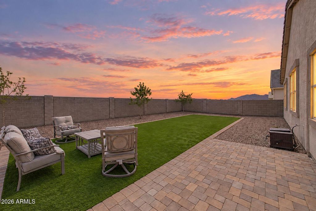 40 S CARLTON Avenue, Casa Grande, AZ 85122 — photo 2