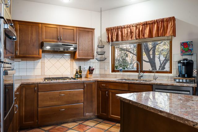 155 Camino Barranca, Placitas, NM 87043