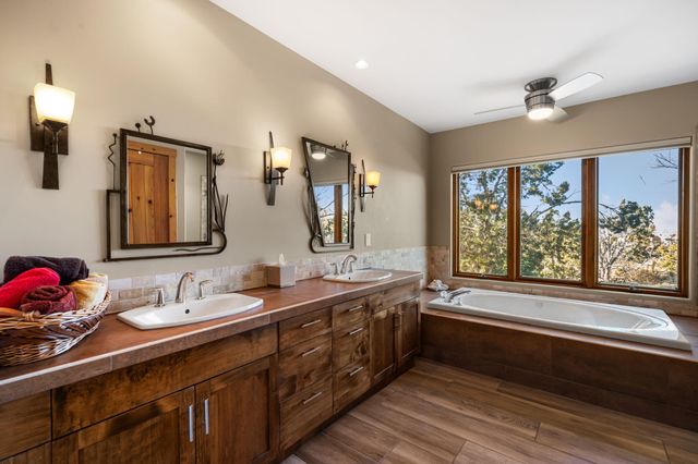 155 Camino Barranca, Placitas, NM 87043