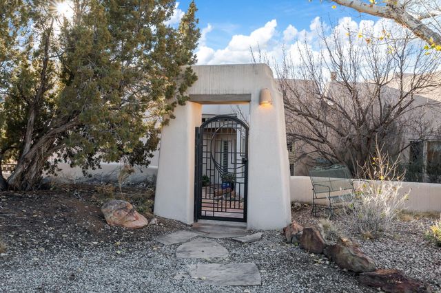 155 Camino Barranca, Placitas, NM 87043