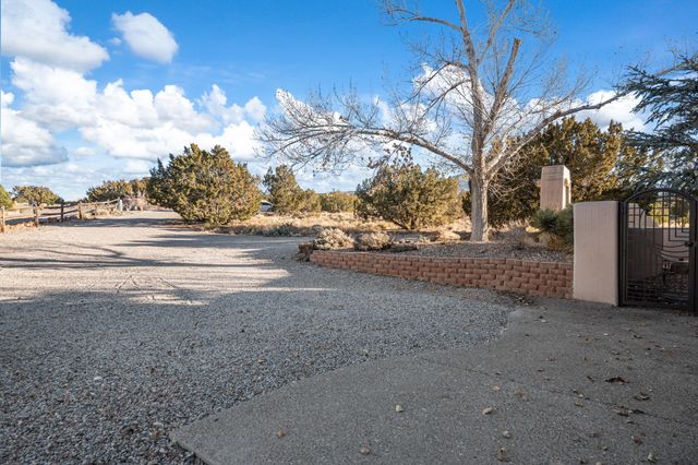 155 Camino Barranca, Placitas, NM 87043