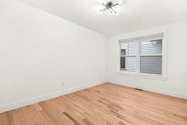 216 Havre St 1, Boston, MA 02128