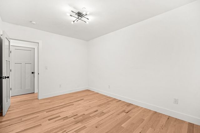 216 Havre St 1, Boston, MA 02128