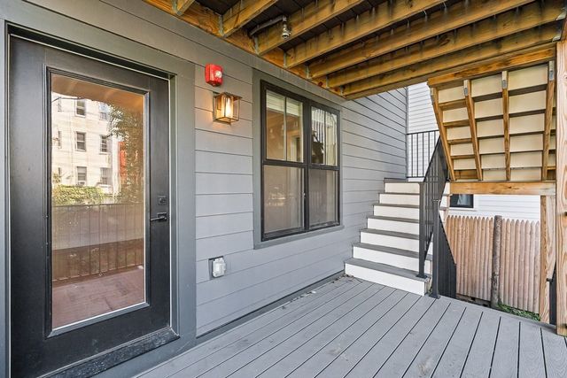 216 Havre St 1, Boston, MA 02128
