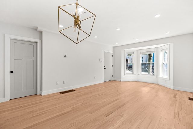 216 Havre St 1, Boston, MA 02128