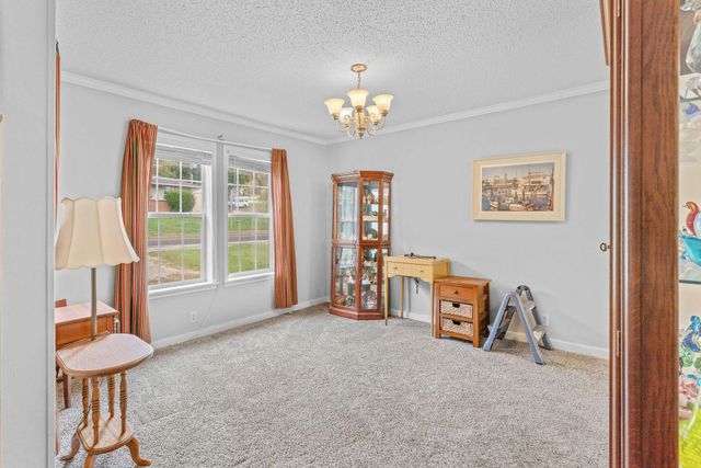 1605 N Main Street, Cassville, MO 65625