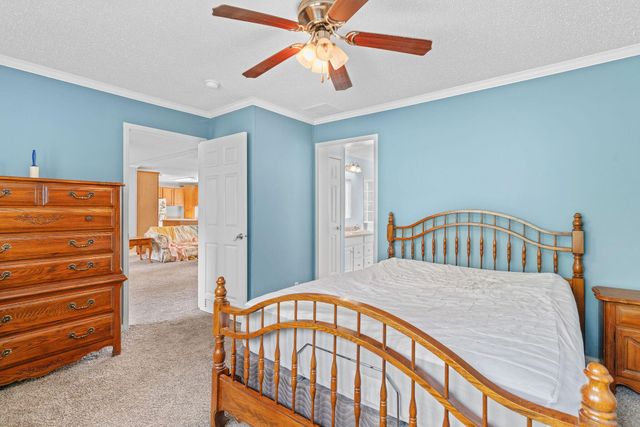 1605 N Main Street, Cassville, MO 65625