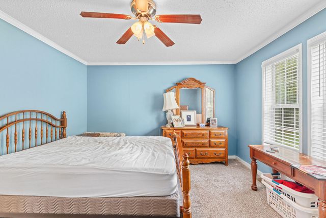 1605 N Main Street, Cassville, MO 65625