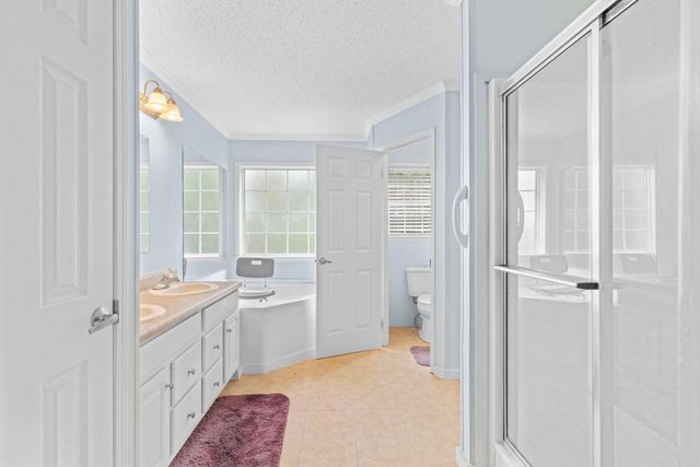 1605 N Main Street, Cassville, MO 65625