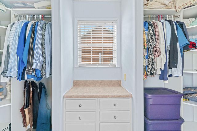 1605 N Main Street, Cassville, MO 65625