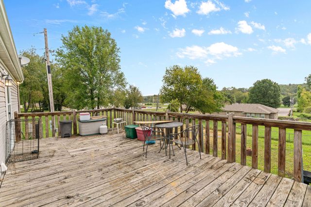 1605 N Main Street, Cassville, MO 65625