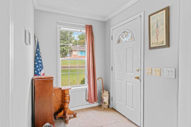 1605 N Main Street, Cassville, MO 65625