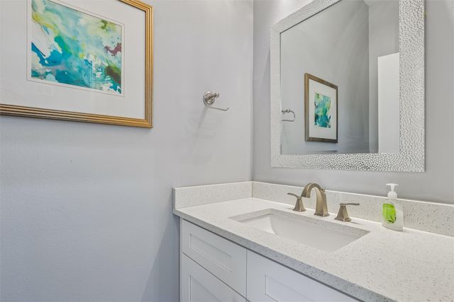 8867 Scarlet Drive, West Des Moines, IA 50266