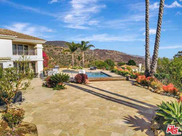 27425 Calicut Road, Malibu, CA 90265