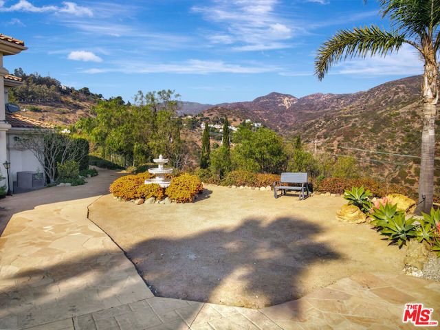 27425 Calicut Road, Malibu, CA 90265
