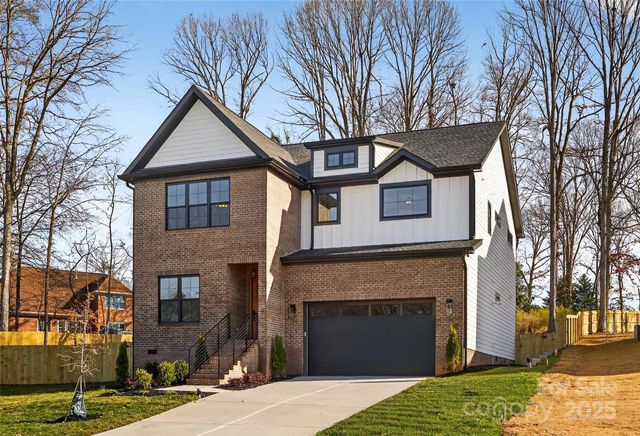 16315 Riverpointe Drive, Charlotte, NC 28278